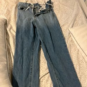 Baggy jeans